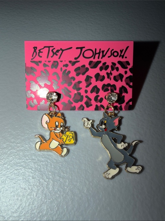 Betsey Johnson Jewelry - Betsey Johnson Tom & Jerry Enamel Dangle Earrings - Orange, Gray, Pink